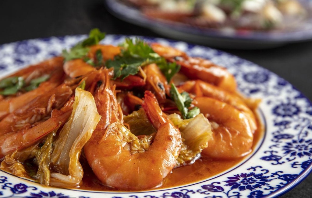 Тушеная капуста с креветками.jpeg