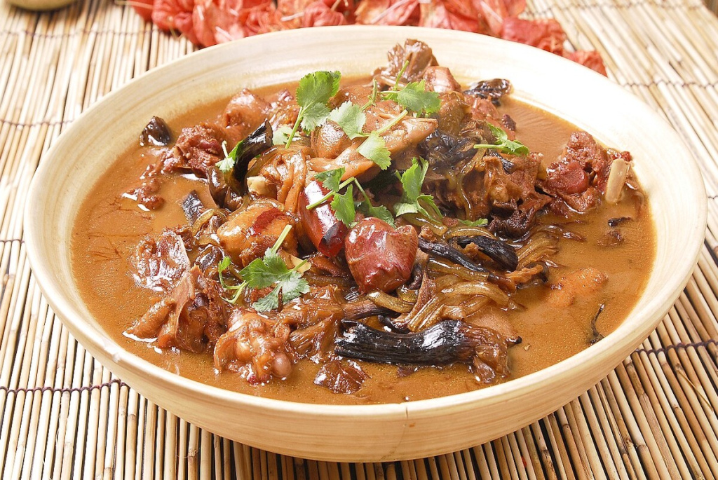 тушеная курица с грибами.jpg тушеная курица с грибами.jpg