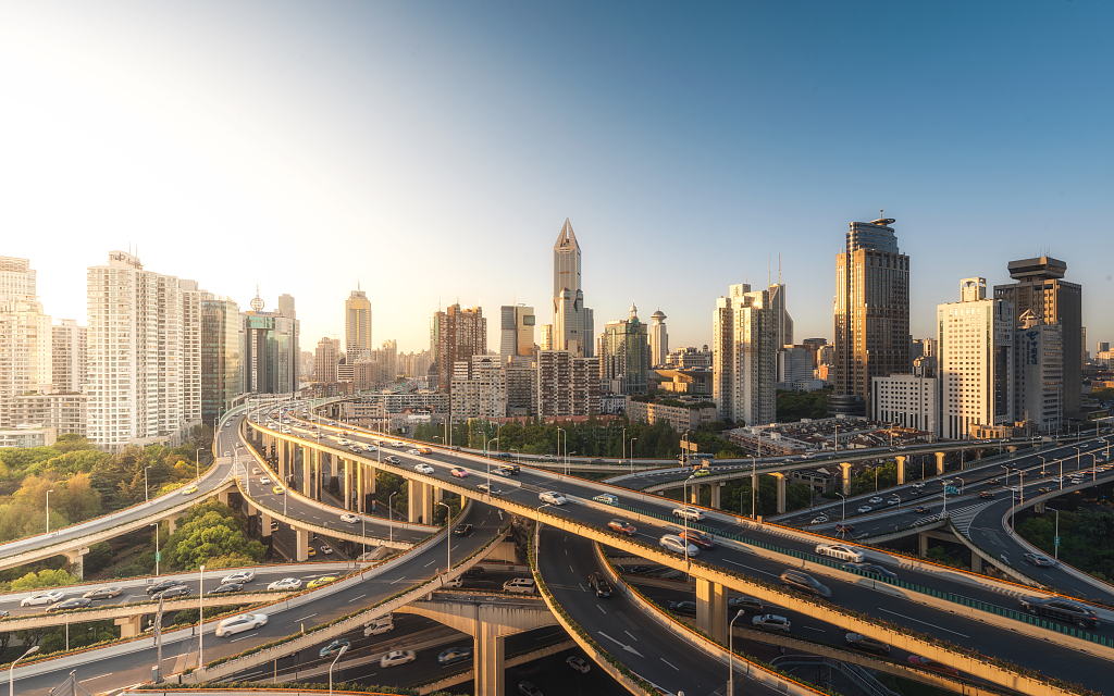 транспорт в Шанхае.jpg транспорт в Шанхае.jpg