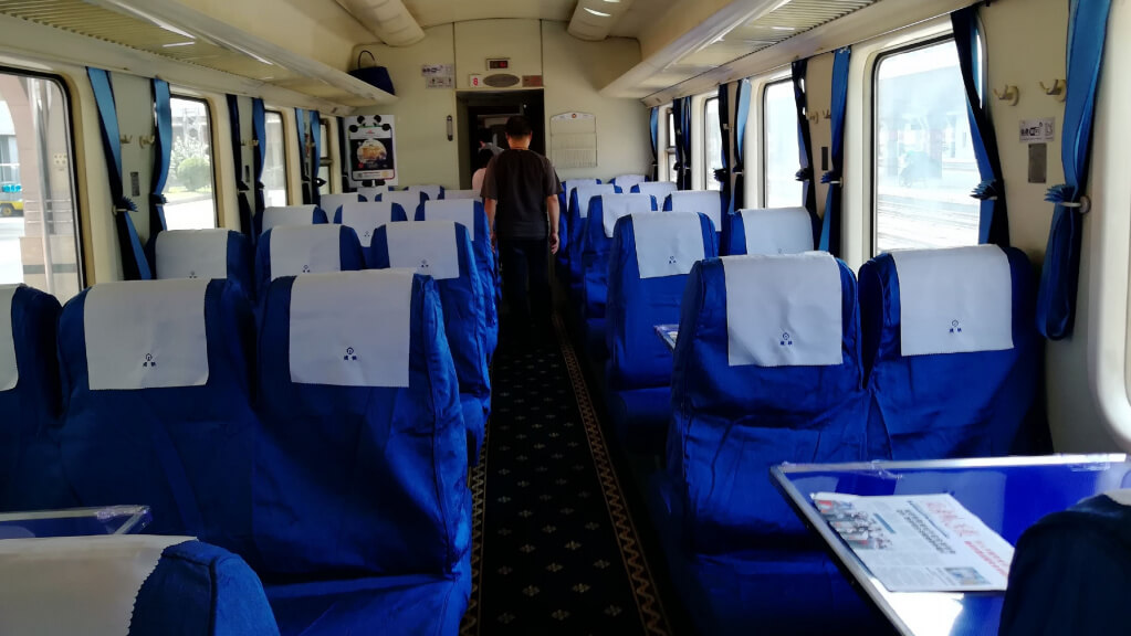 Сидячие места в поезде в Китае