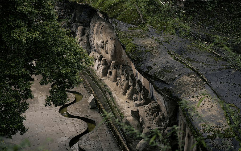 Наскальные рисунки Дадзу, объект ЮНЕСКО.jpg