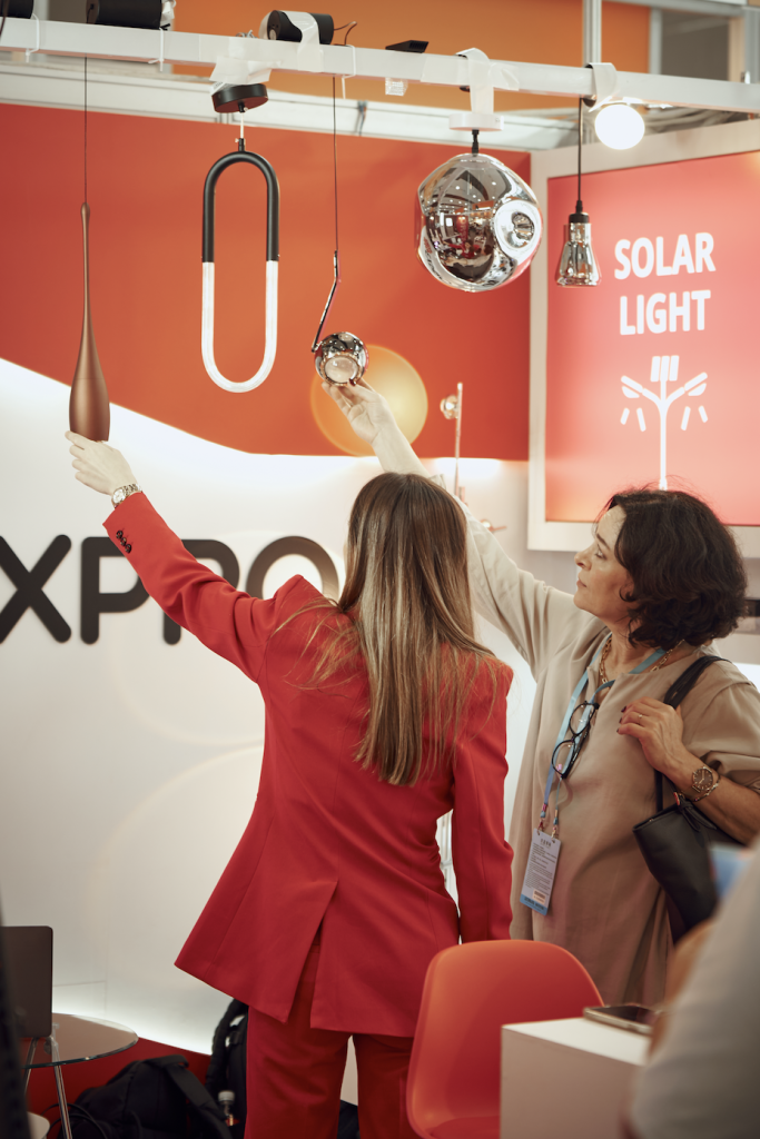 стенд компании.png стенд компании на кантонской выставке.png