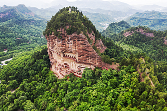 Мацзиньшань – «храм–муравейник» на отвесной скале в Китае