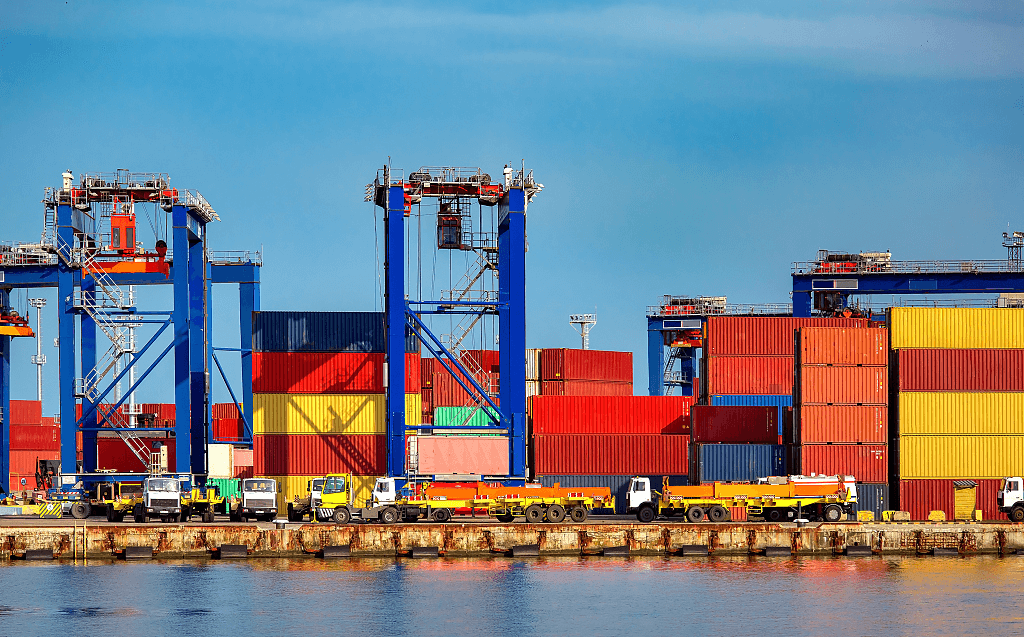 контейнеры в порту.jpg контейнеры в порту.jpg