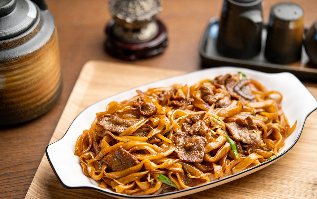 Рисовая лапша с говядиной.jpg Рисовая лапша с говядиной.jpg