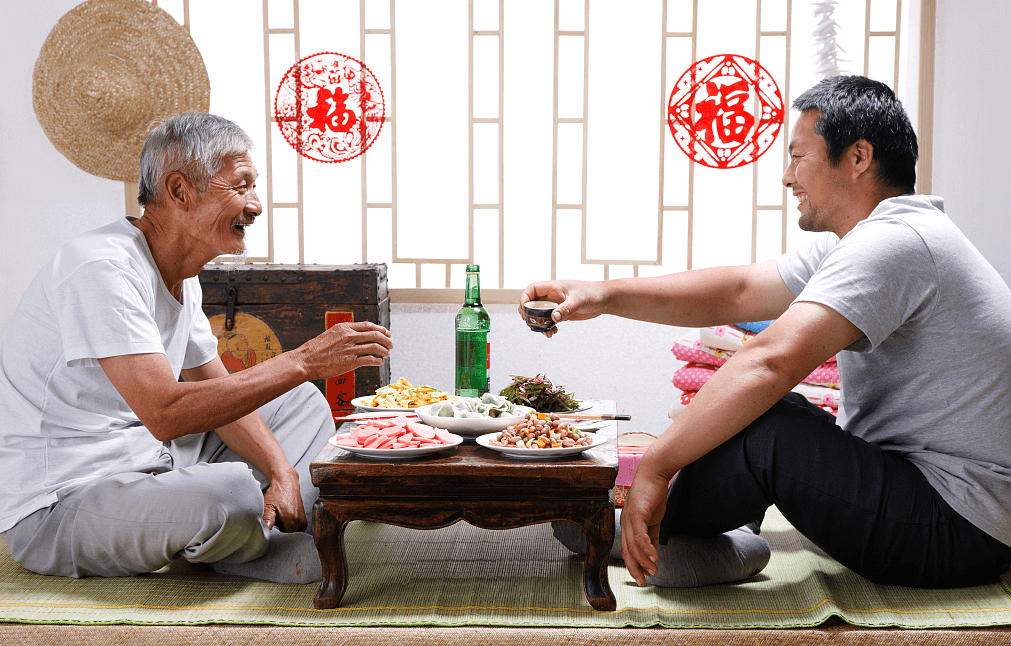 как пьют алкоголь в китае.jpg как пьют алкоголь в китае.jpg