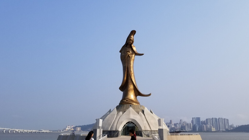 статуя Кун Лам.jpg статуя Кун Лам.jpg